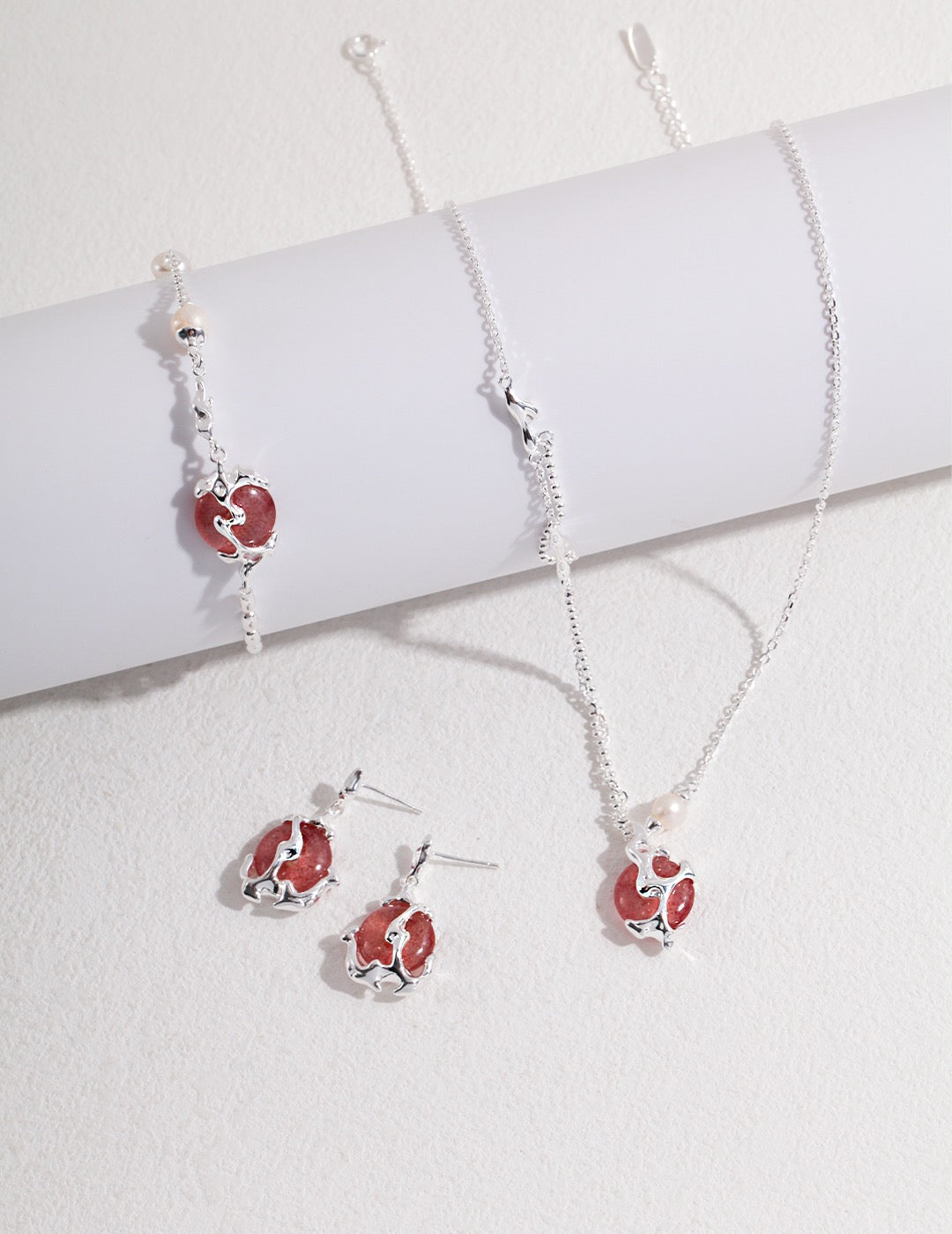New Chinese Style Strawberry Crystal Necklace