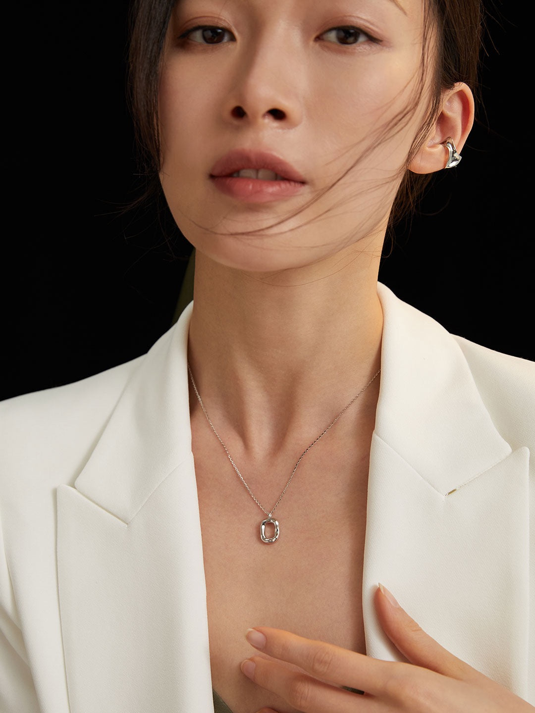 O-shaped all-match clavicle necklace